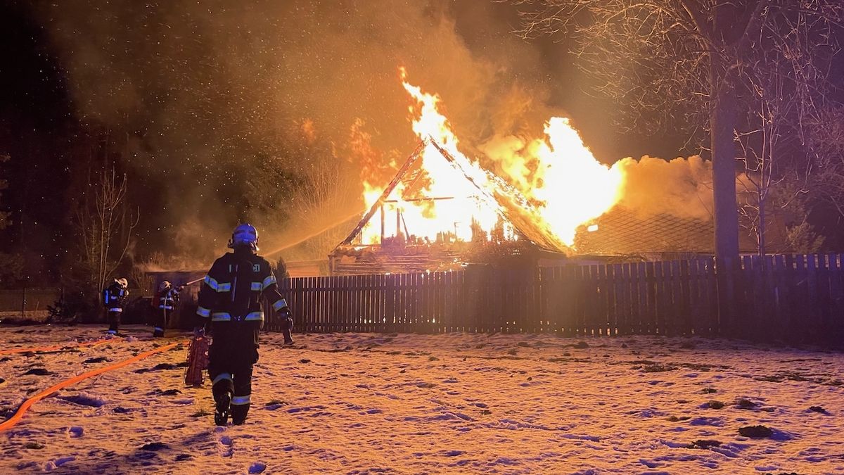 Na Bruntálsku hořel dům, škoda je milion korun